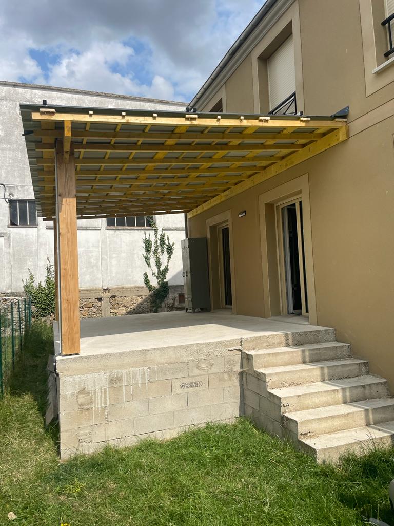 PANNEAUX PHOTOVOLTAIQUES SUR PERGOLA CESSON SEVIGNE