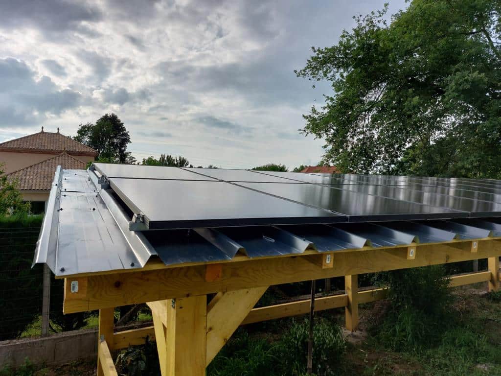 PANNEAUX PHOTOVOLTAIQUES SUR PERGOLA LOUDEAC 2